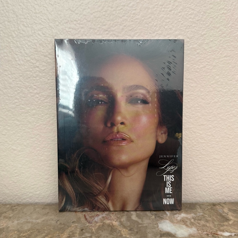 JENNIFER LOPEZ - AUTOGRAPHED "THIS IS ME NOW" SIGNED ART CARD DELUXE CD NEW 2024